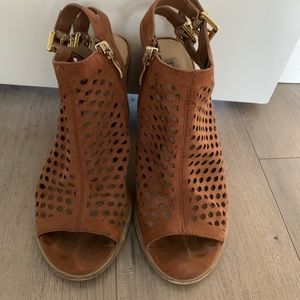 Summer leather shoe